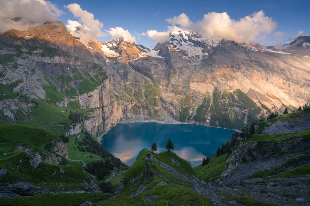 Le lac d'Oeschinen, Suisse Photos Futura